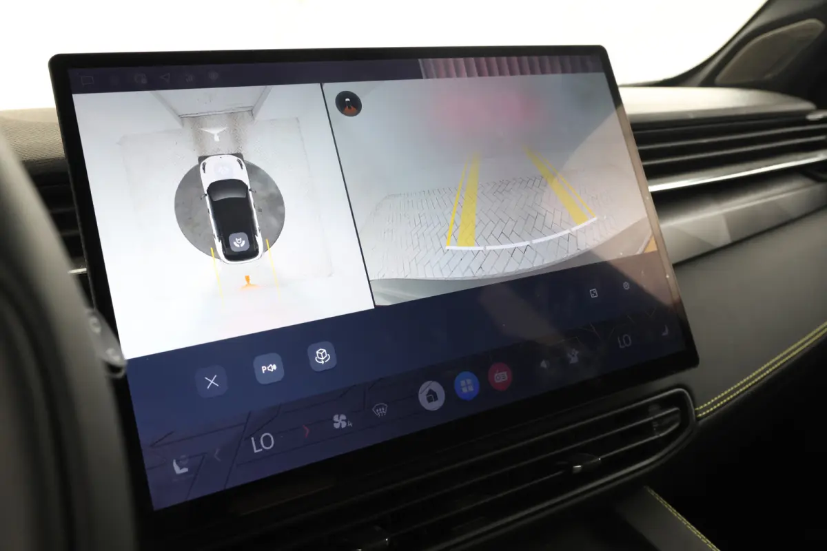 1.5 More Facelift! 360 cam, Elek, panorama, Stoelverwarming,