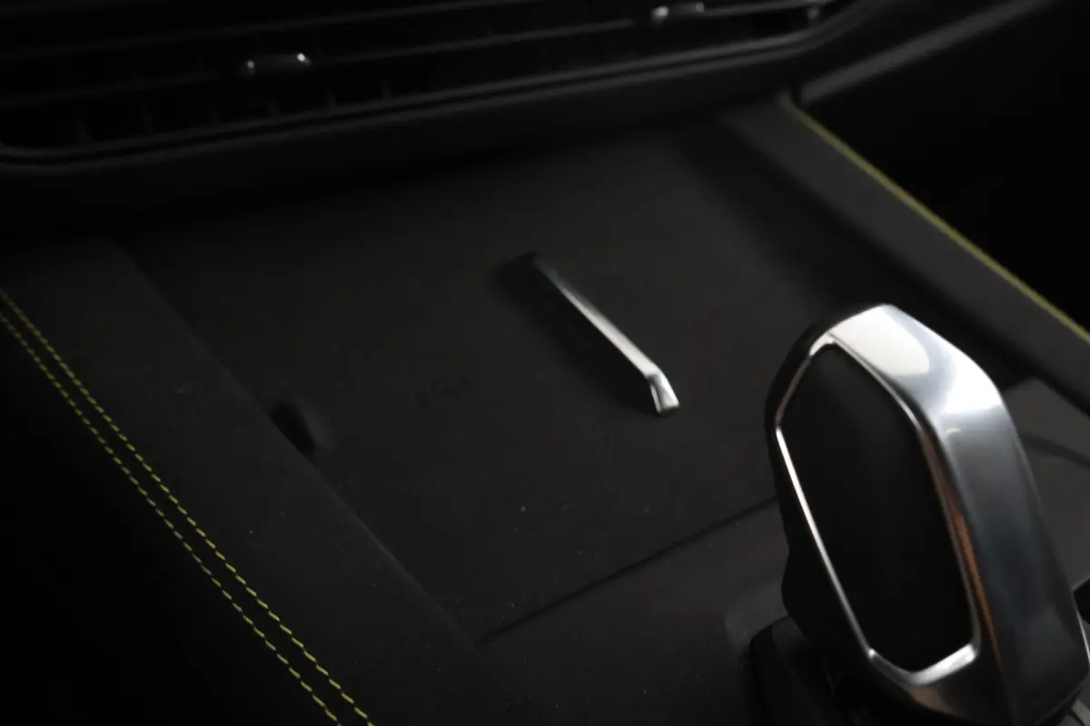 1.5 More Facelift! 360 cam, Elek, panorama, Stoelverwarming,