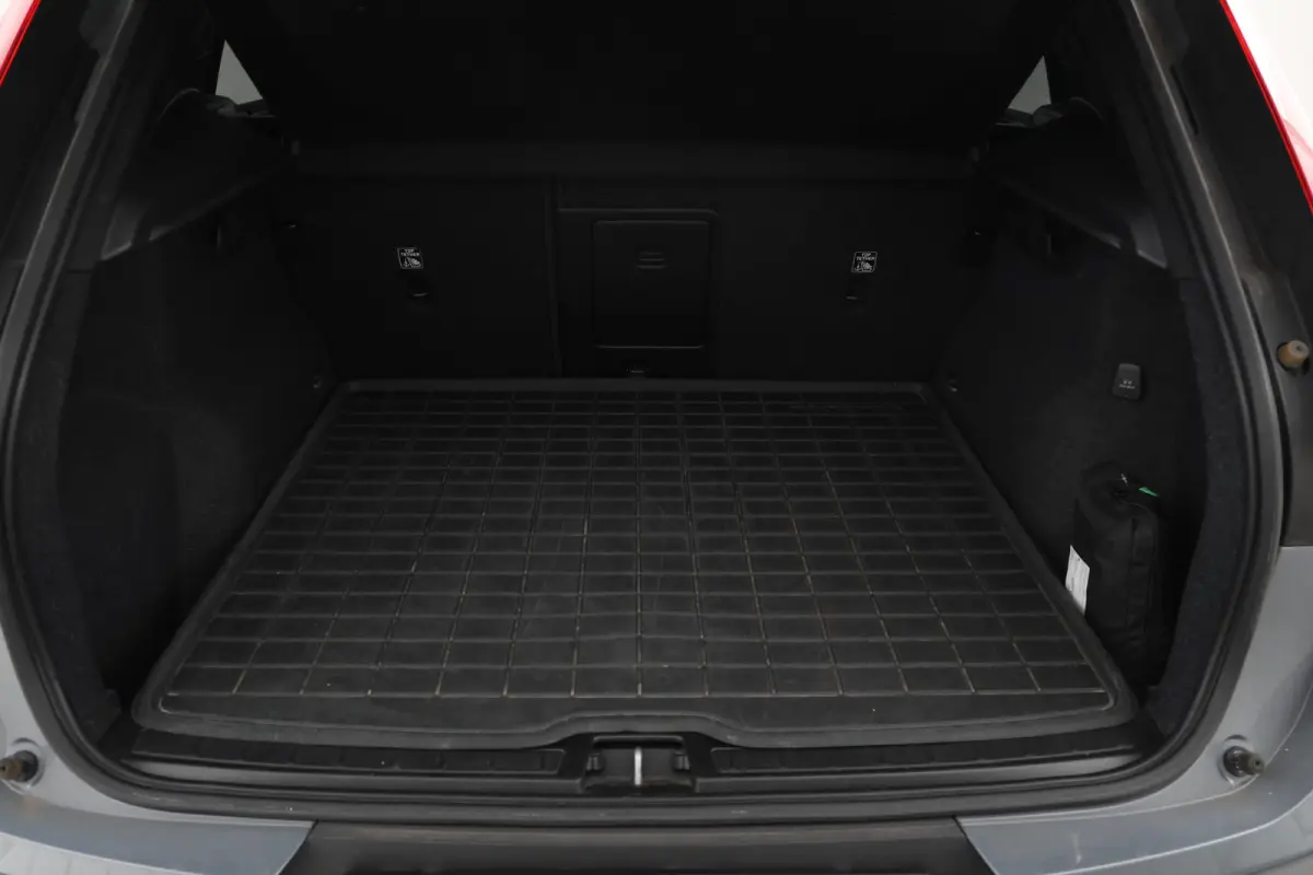 1.5 T2 Essential Automaat, Navigatie,