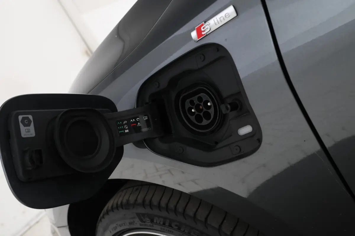 40 TFSI e Edition S-line, Virtual, Leder Climate,
