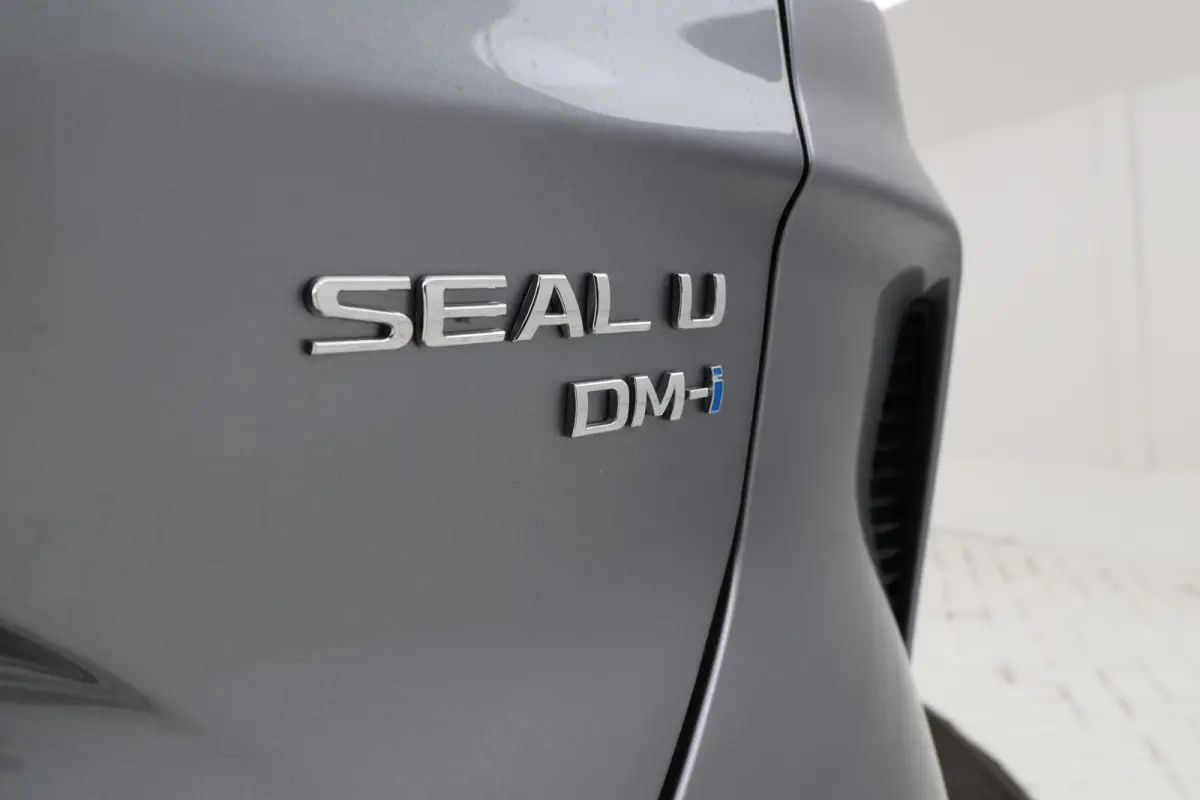 1.5 DM-i FWD Boost Nieuw! 360 Camera, Apple carplay.