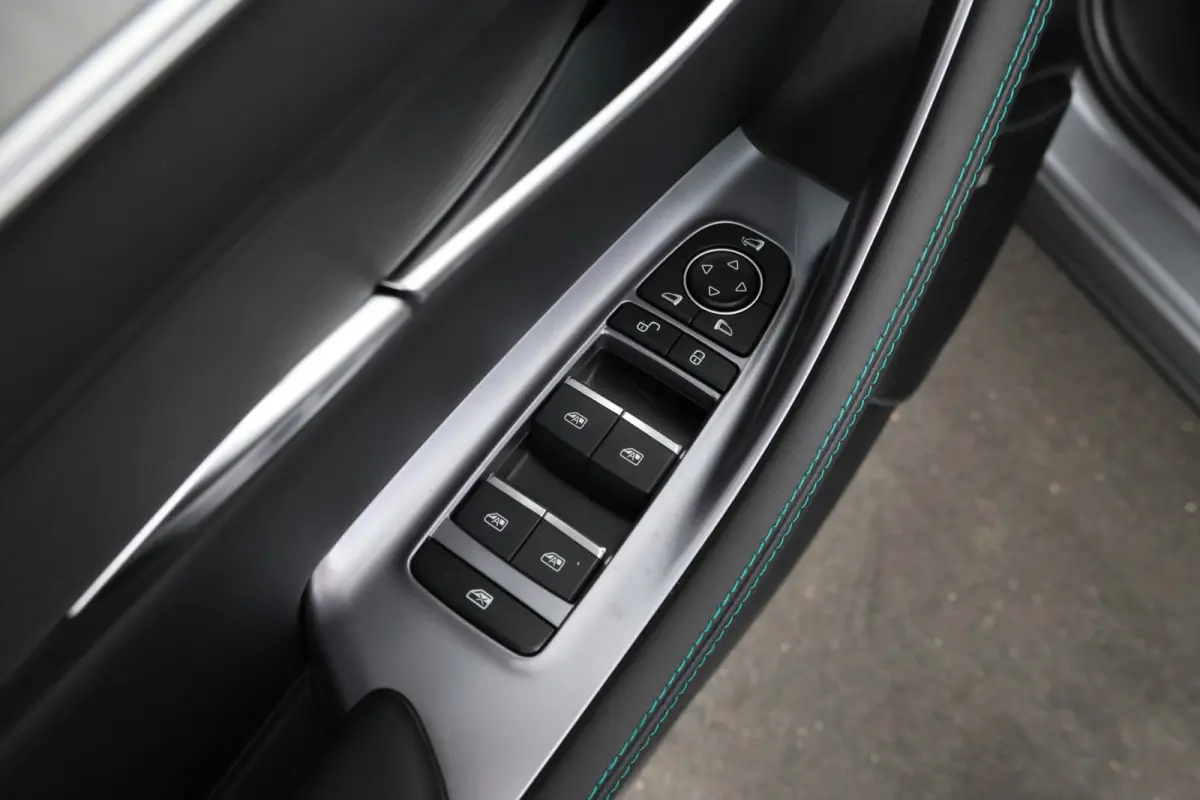 1.5 DM-i FWD Boost Nieuw! 360 Camera, Apple carplay.