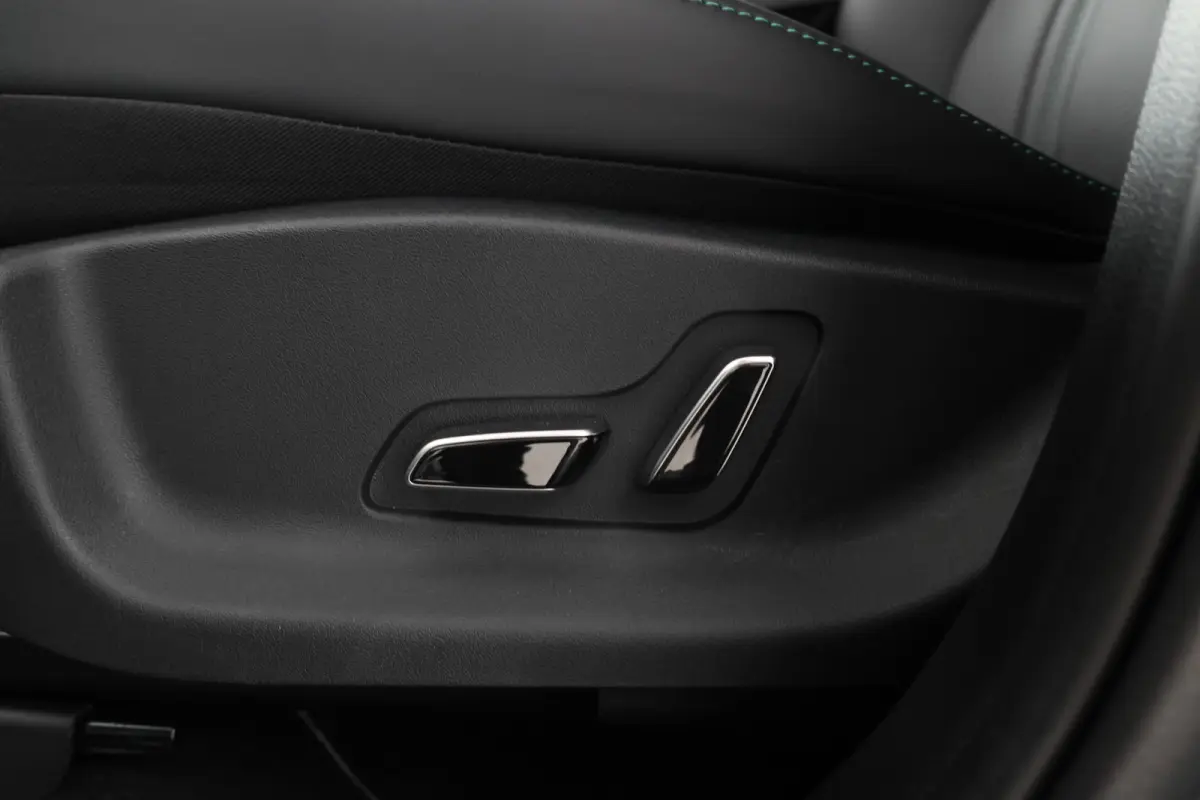 1.5 DM-i FWD Boost Nieuw! 360 Camera, Apple carplay.