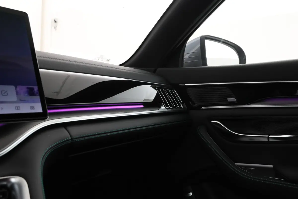 1.5 DM-i FWD Boost Nieuw! 360 Camera, Apple carplay.