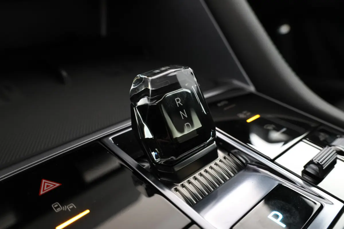 1.5 DM-i FWD Boost Nieuw! 360 Camera, Apple carplay.