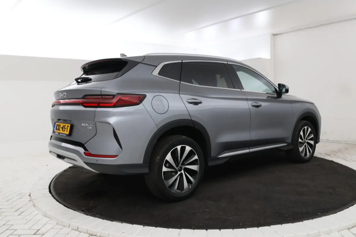 1.5 DM-i FWD Boost Nieuw! 360 Camera, Apple carplay.