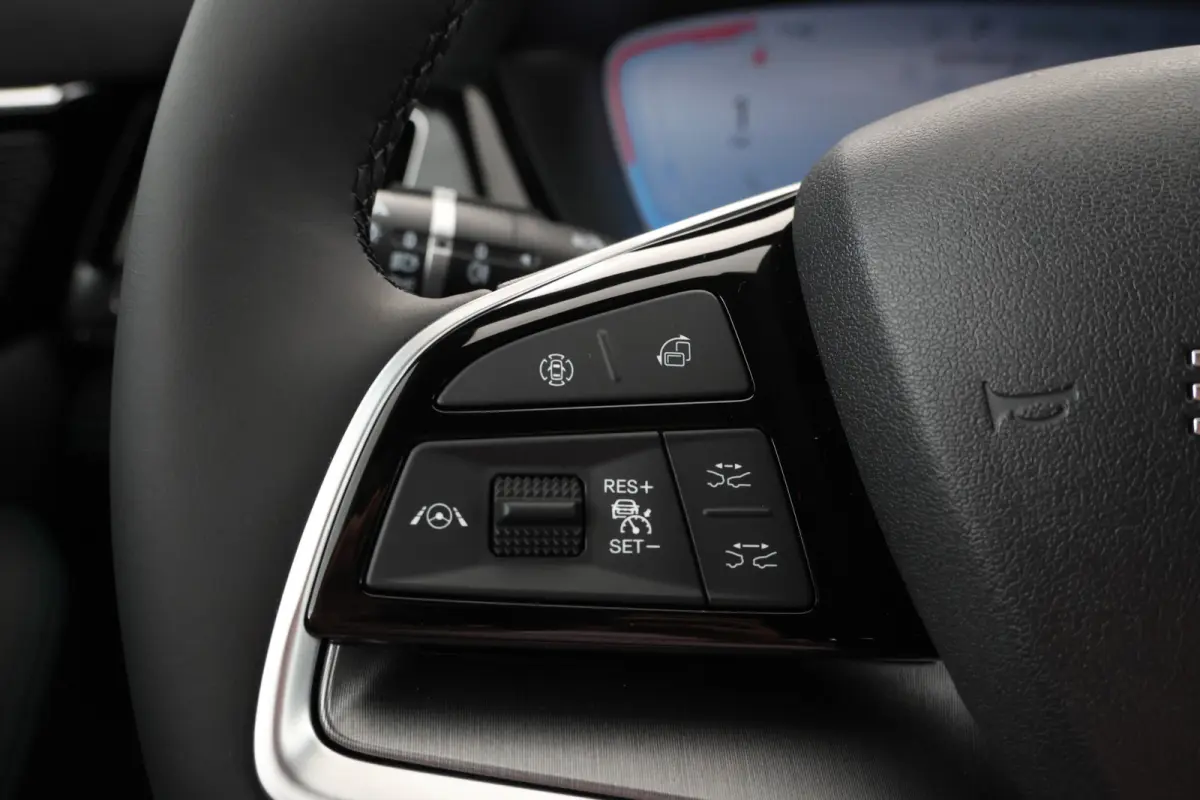 1.5 DM-i FWD Boost Nieuw! 360 Camera, Apple carplay.