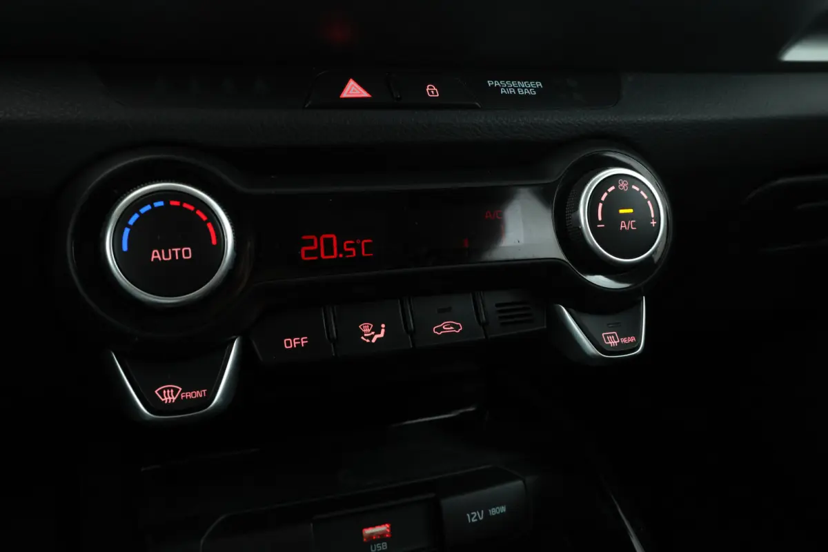 1.0 T-GDi MHEV DynamicPlusLine Trekhaak! Navigatie, Climate,