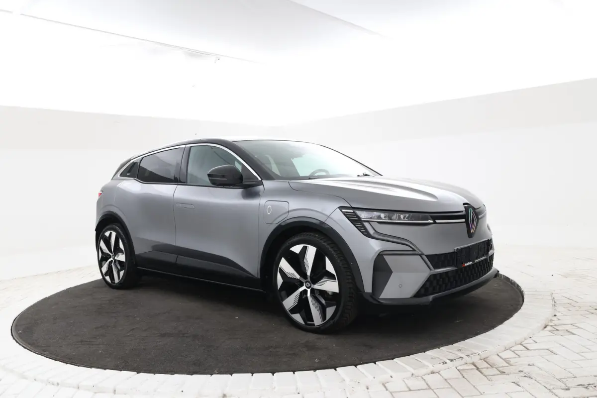 EV60 Optimum Charge Techno Adaptive Cruise, Apple Carplay/Android Auto,