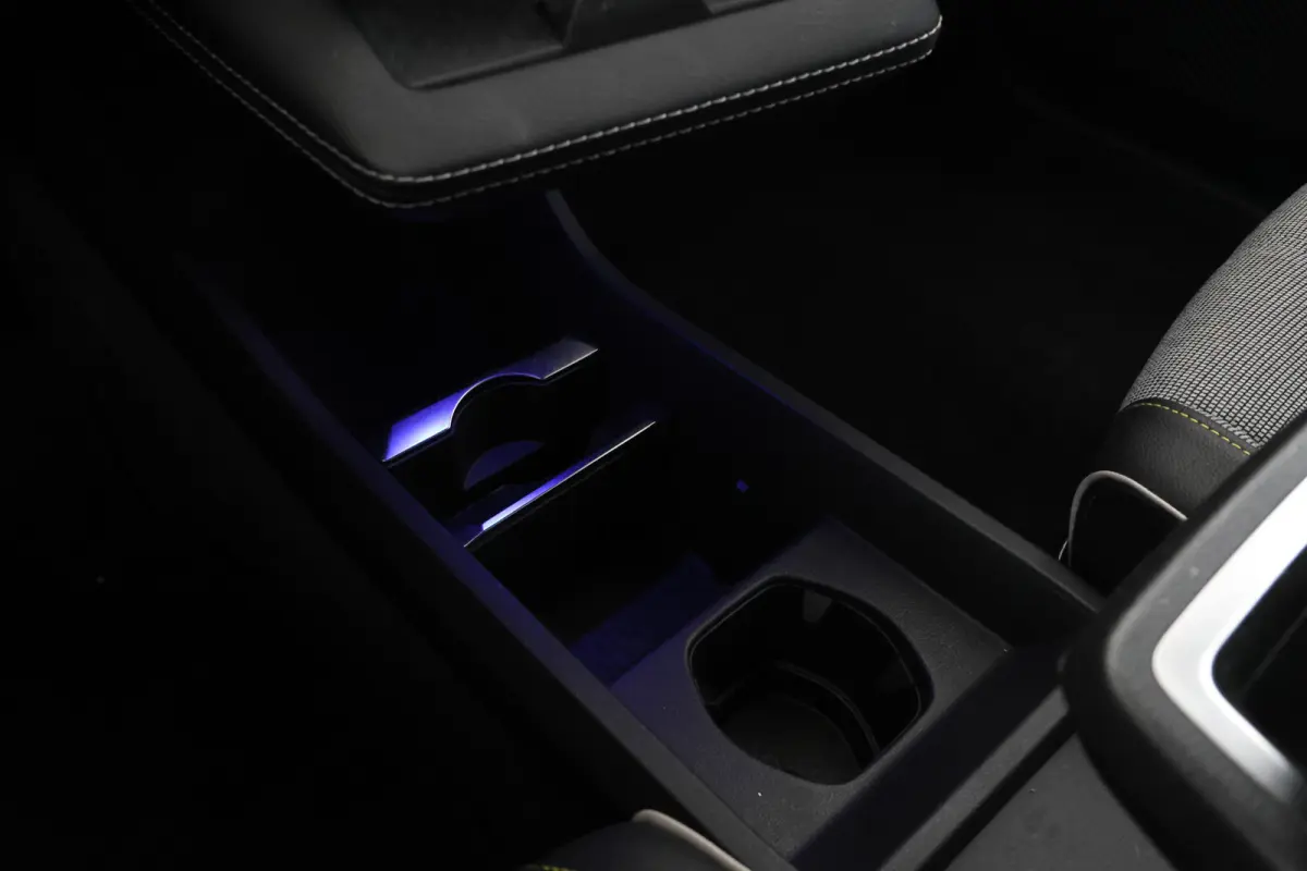 EV60 Optimum Charge Techno Adaptive Cruise, Apple Carplay/Android Auto,