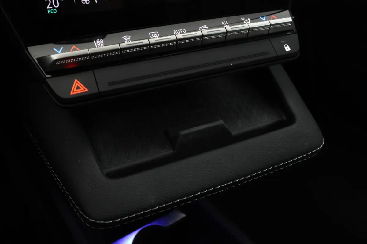 EV60 Optimum Charge Techno Adaptive Cruise, Apple Carplay/Android Auto,