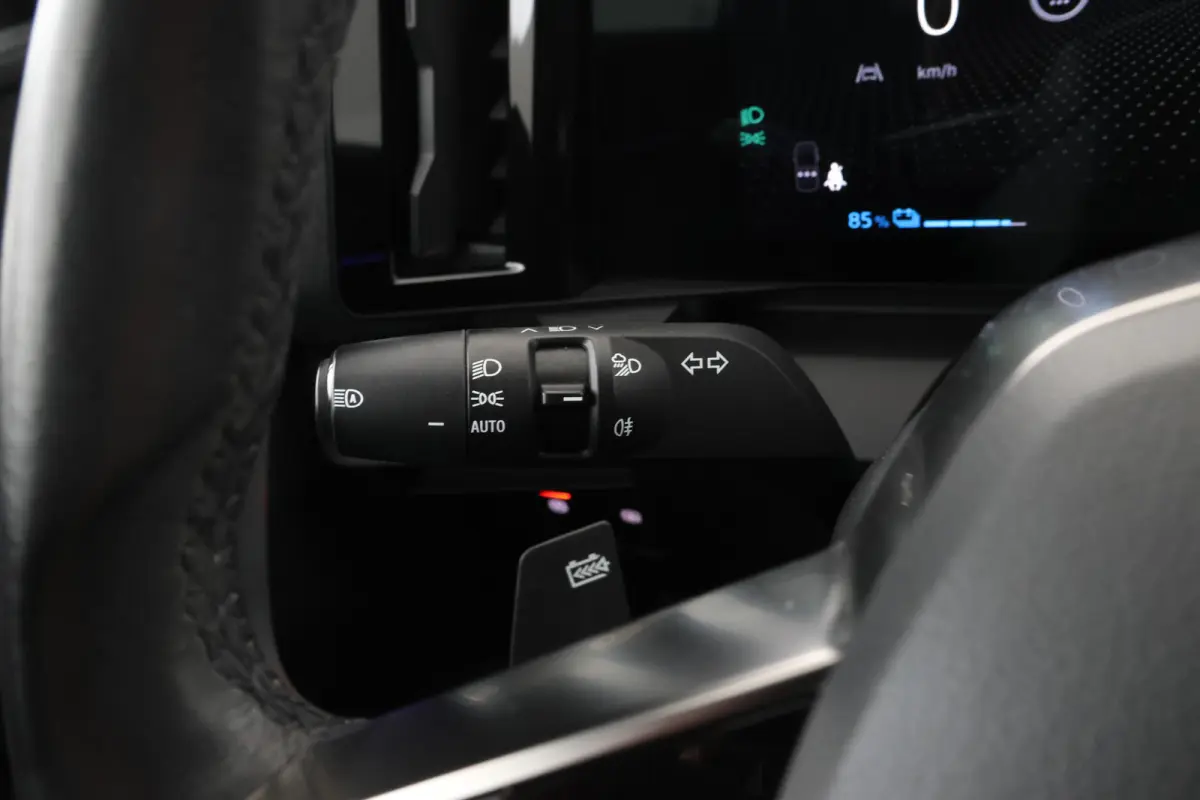 EV60 Optimum Charge Techno Adaptive Cruise, Apple Carplay/Android Auto,