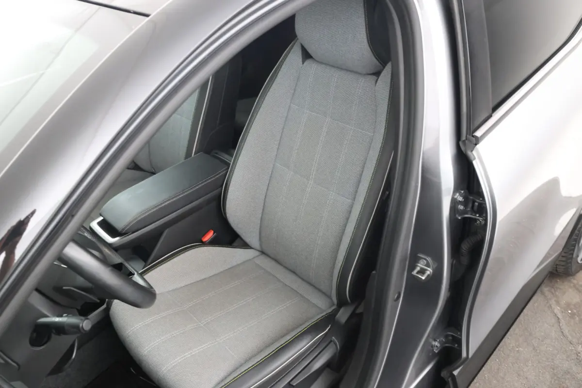 EV60 Optimum Charge Techno Adaptive Cruise, Apple Carplay/Android Auto,