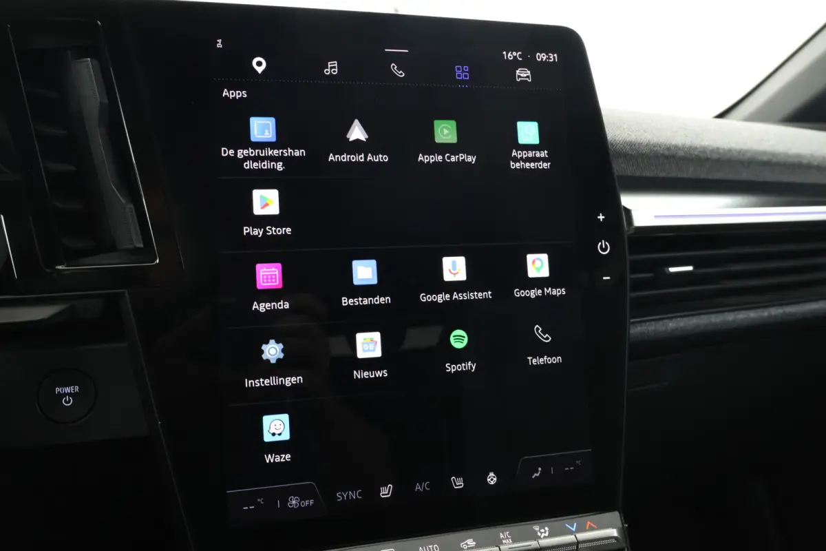 EV60 Optimum Charge Techno Adaptive Cruise, Apple Carplay/Android Auto,
