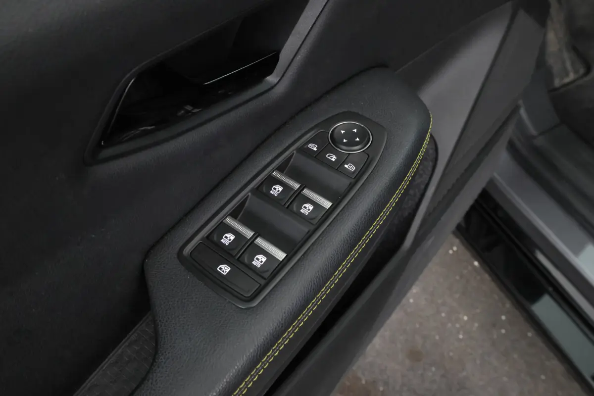 EV60 Optimum Charge Techno Adaptive Cruise, Apple Carplay/Android Auto,