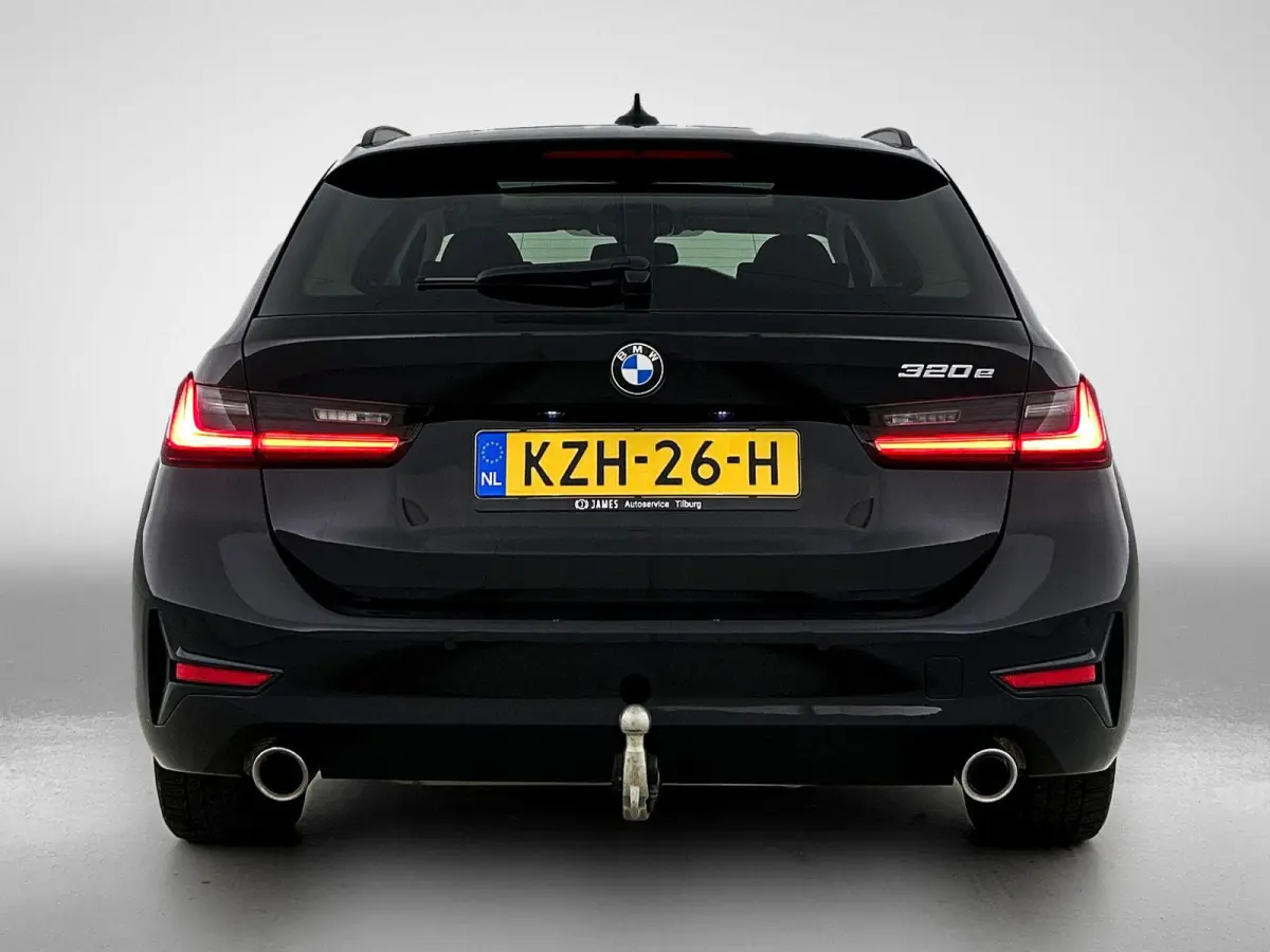 320e PANO | EL-TREKHAAK | NAVI & CARPLAY | EL-ACHTERKLEP