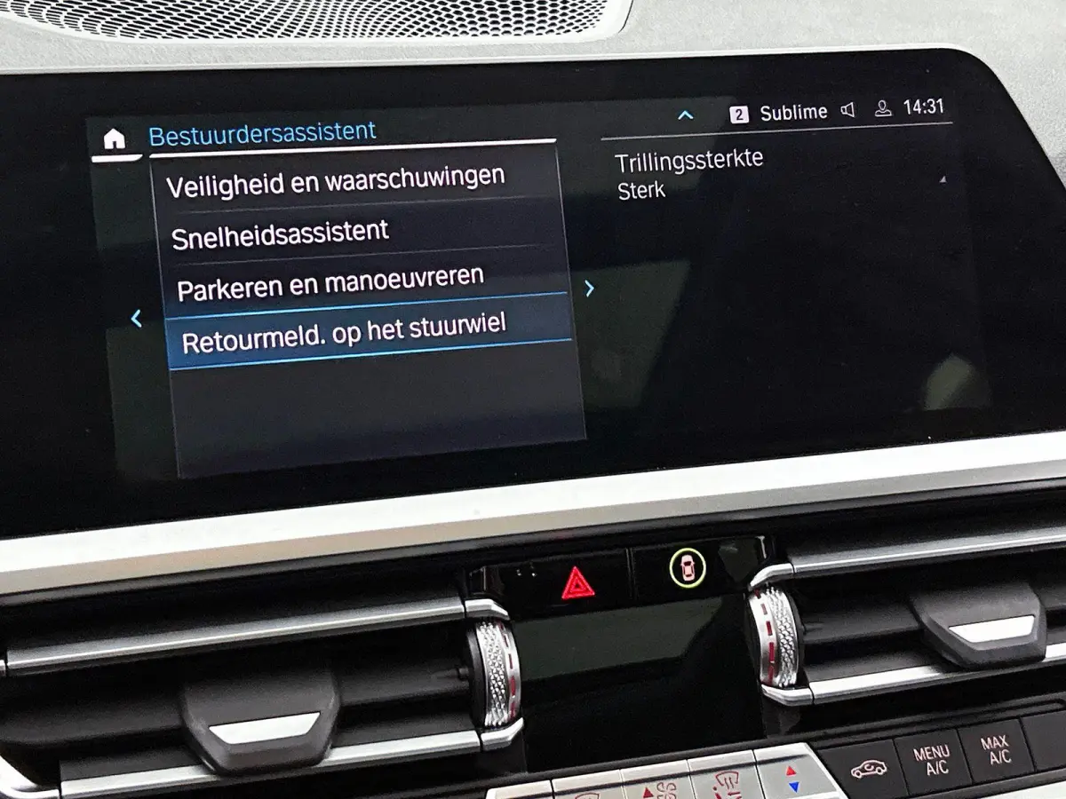 320e PANO | EL-TREKHAAK | NAVI & CARPLAY | EL-ACHTERKLEP