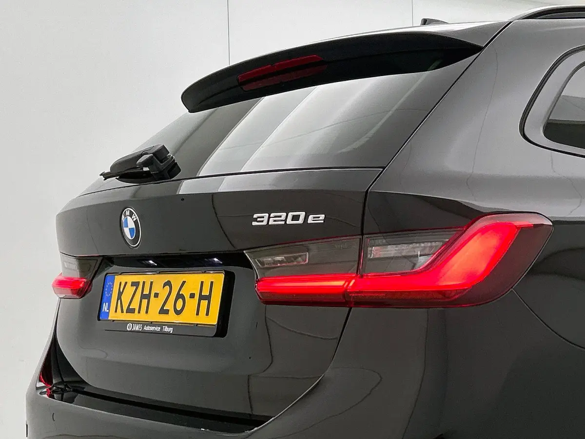 320e PANO | EL-TREKHAAK | NAVI & CARPLAY | EL-ACHTERKLEP