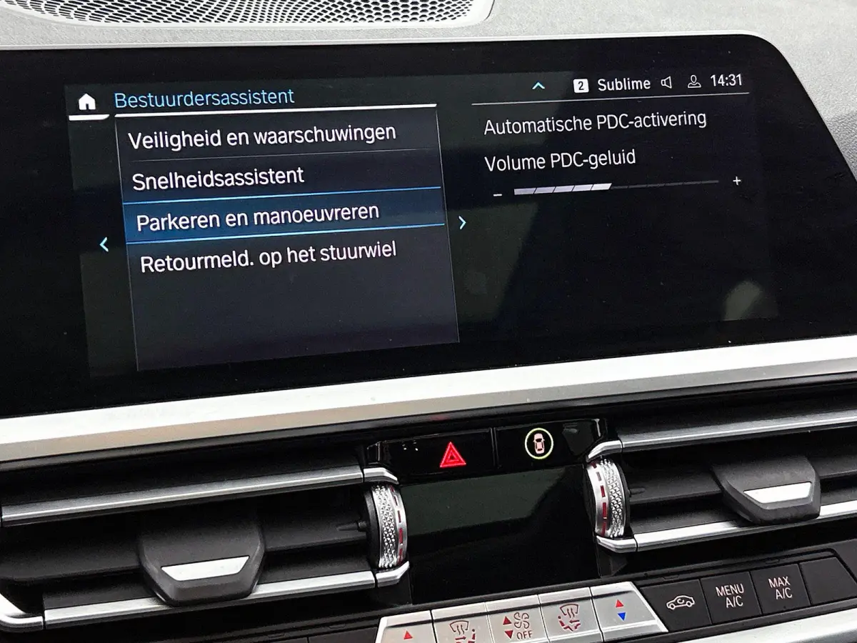 320e PANO | EL-TREKHAAK | NAVI & CARPLAY | EL-ACHTERKLEP