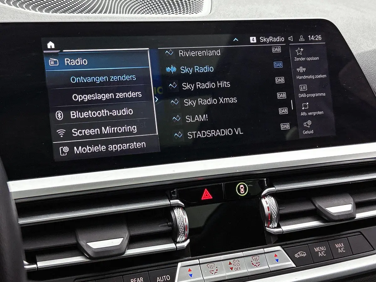 320e PANO | EL-TREKHAAK | NAVI & CARPLAY | EL-ACHTERKLEP