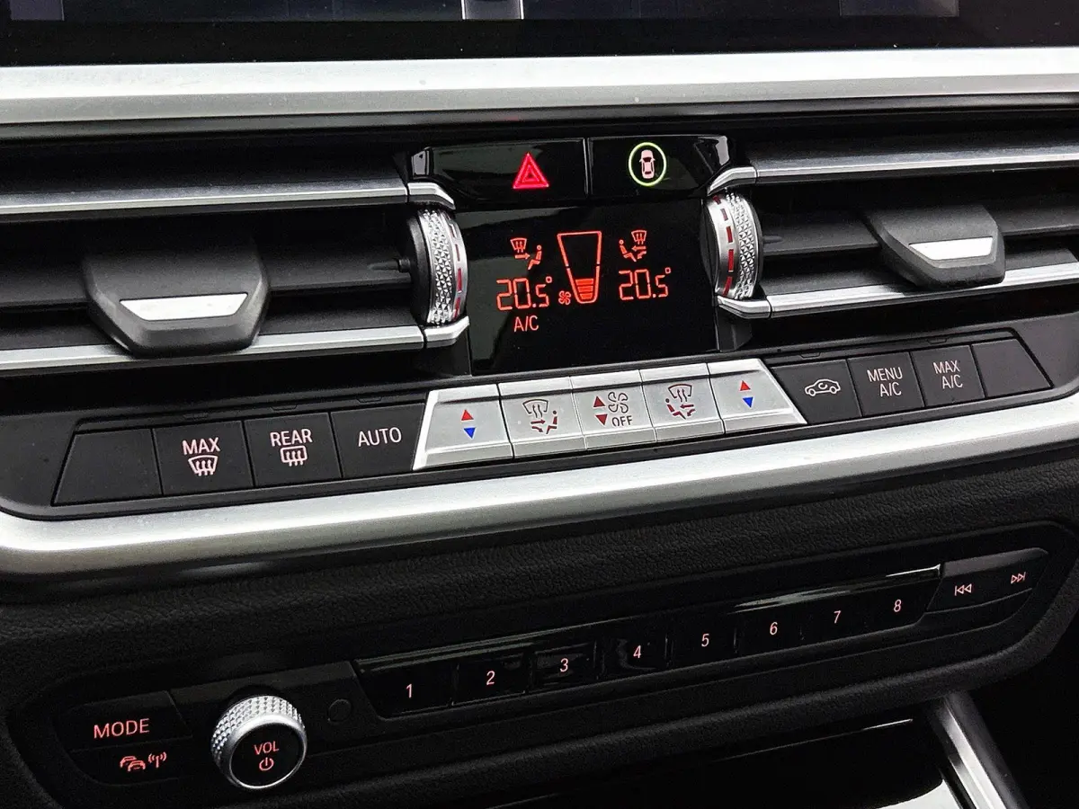 320e PANO | EL-TREKHAAK | NAVI & CARPLAY | EL-ACHTERKLEP