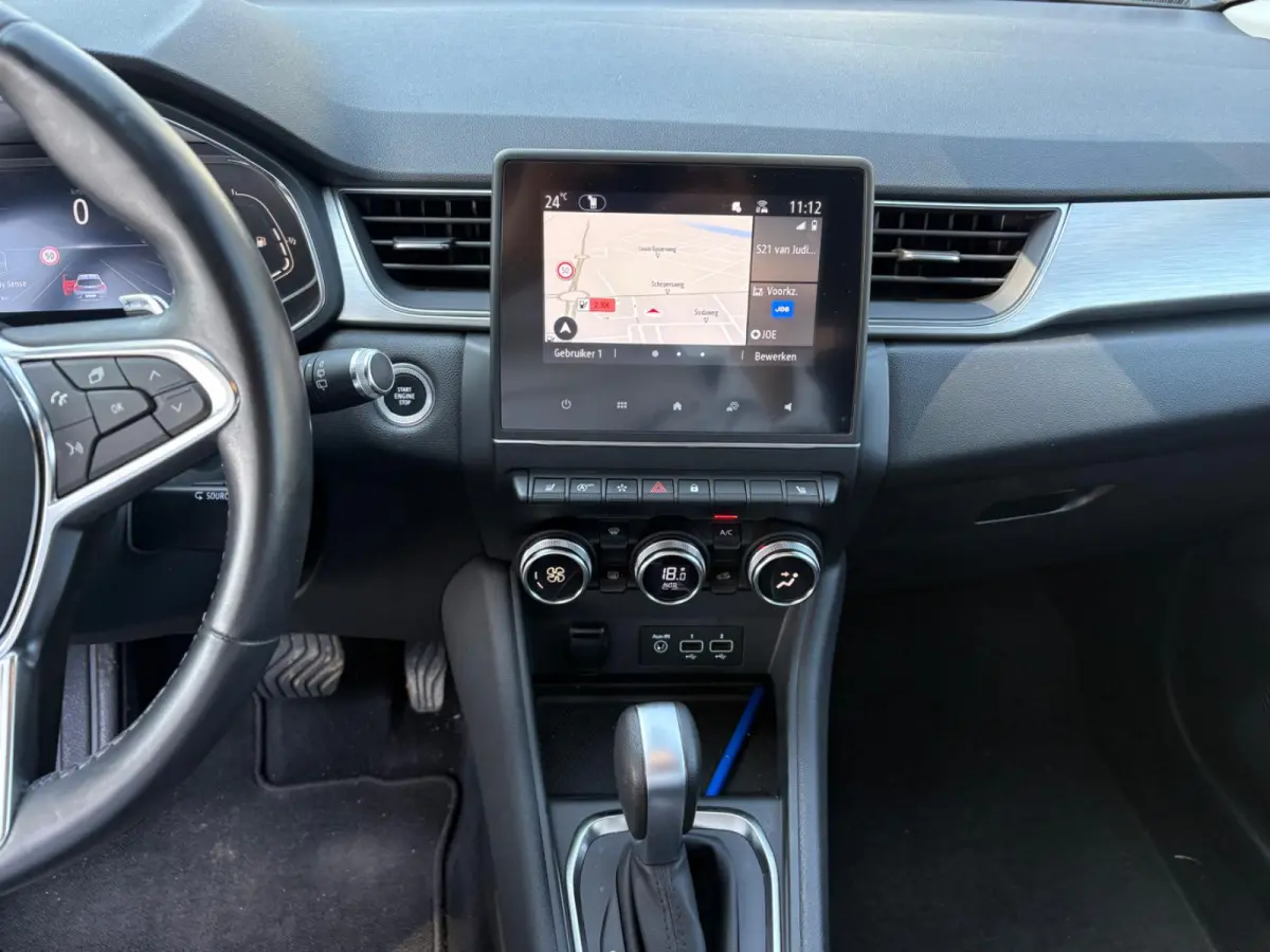 TCe 140 EDC GPF Intens | Trekhaak | advanced driving assist | Navigatie | pack winter | Achteruitrijcamera |