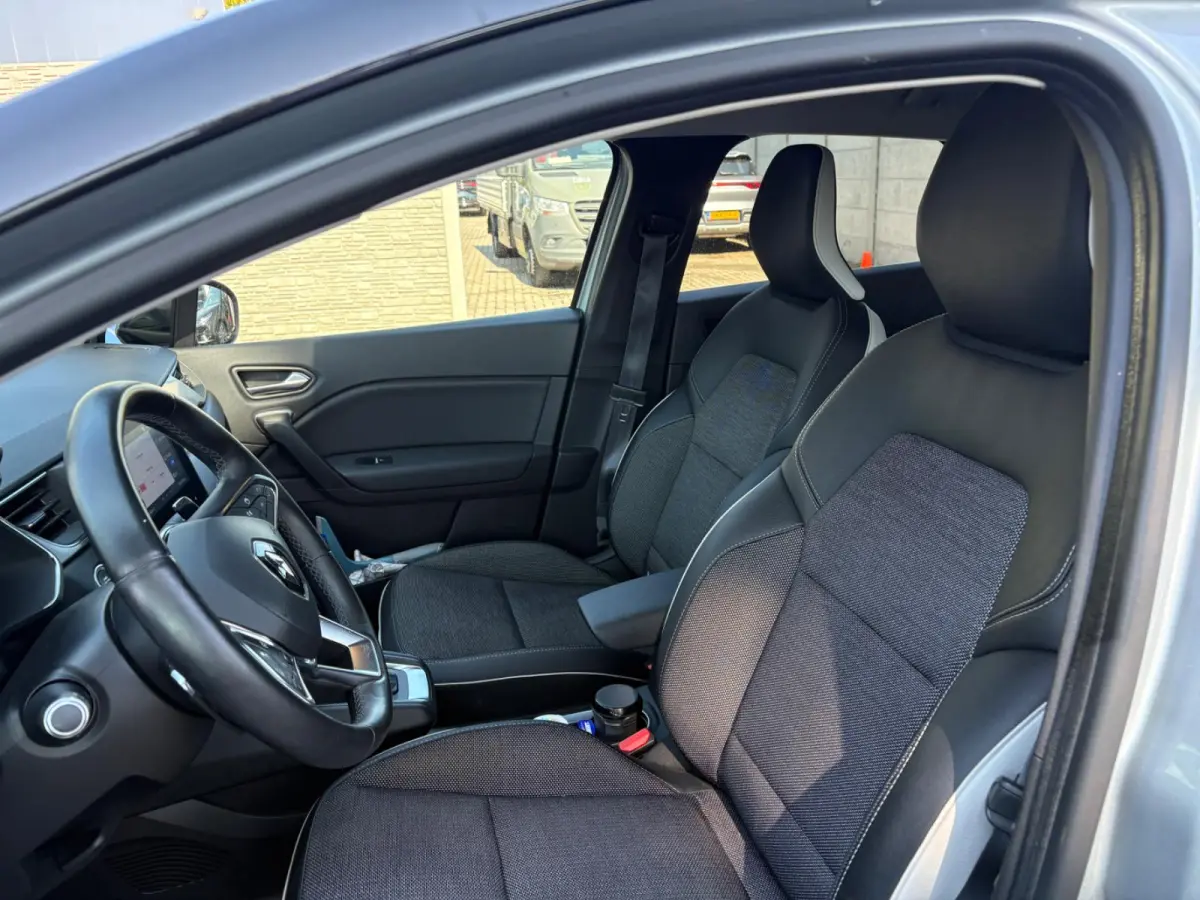 TCe 140 EDC GPF Intens | Trekhaak | advanced driving assist | Navigatie | pack winter | Achteruitrijcamera |