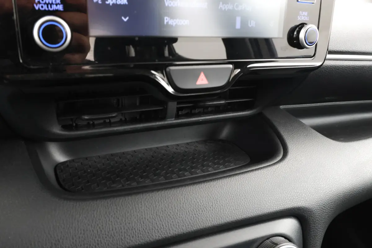 1.5 VVT-i Active 5 Deurs Navigatie, Airco
