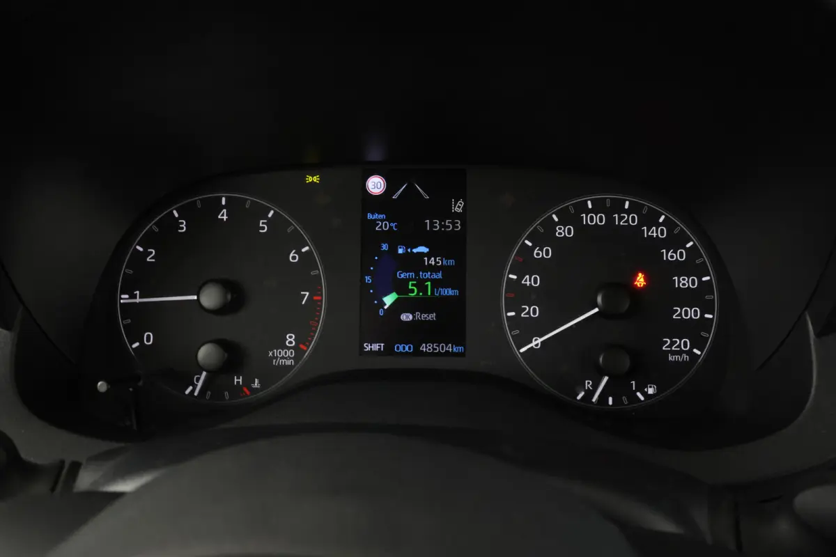 1.5 VVT-i Active 5 Deurs Navigatie, Airco