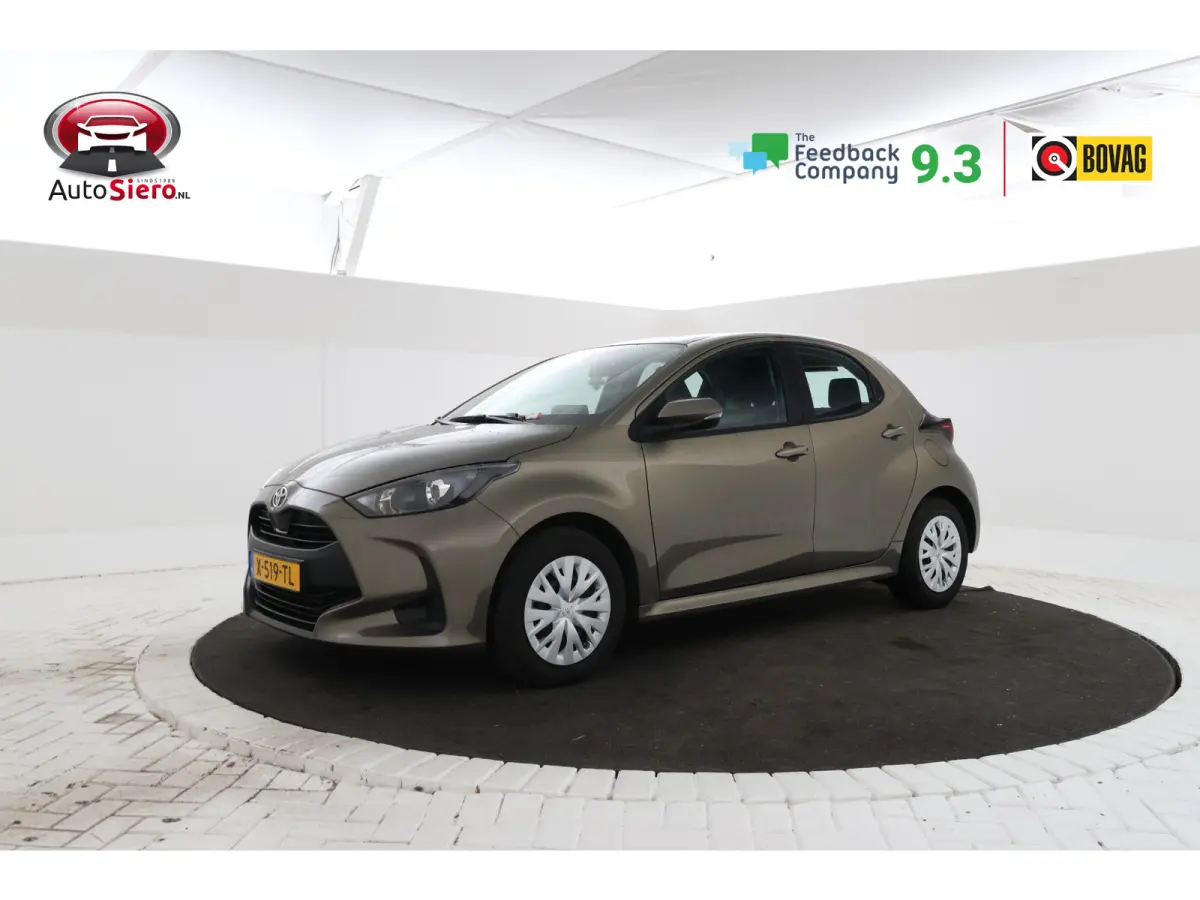1.5 VVT-i Active 5 Deurs Navigatie, Airco