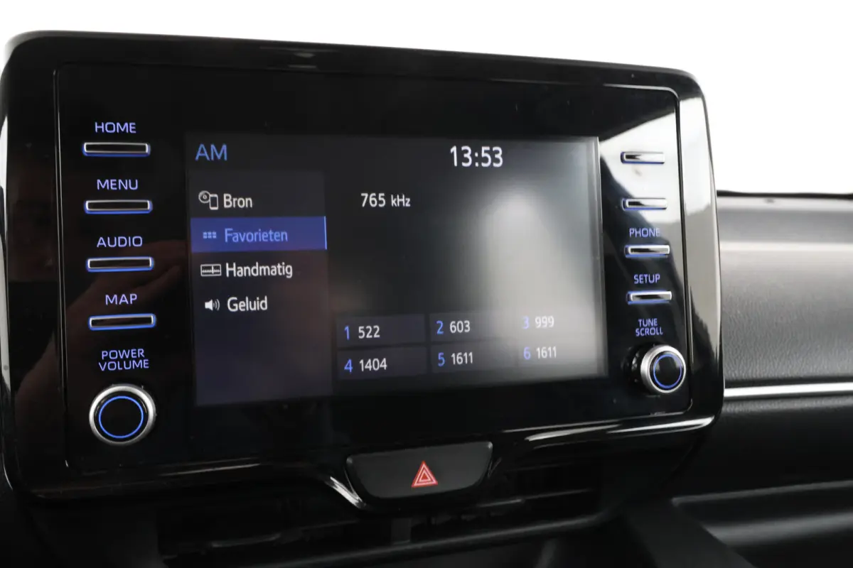1.5 VVT-i Active 5 Deurs Navigatie, Airco