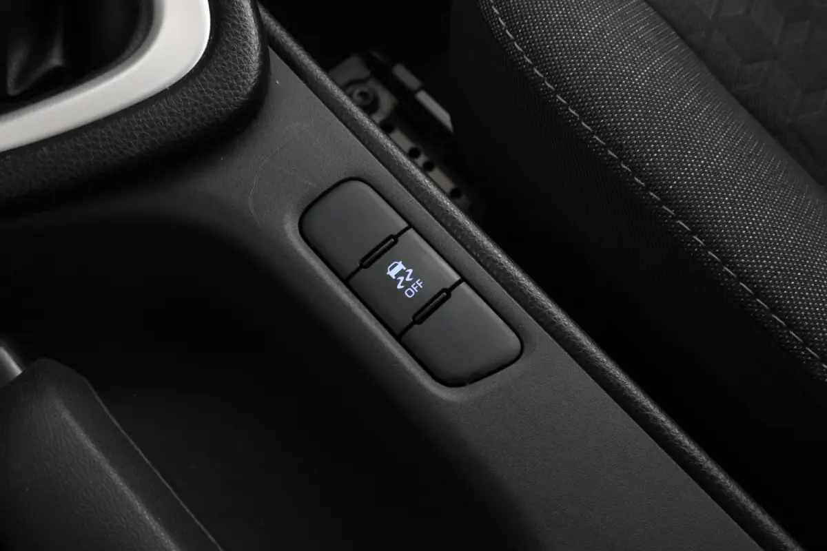 1.5 VVT-i Active 5 Deurs Navigatie, Airco