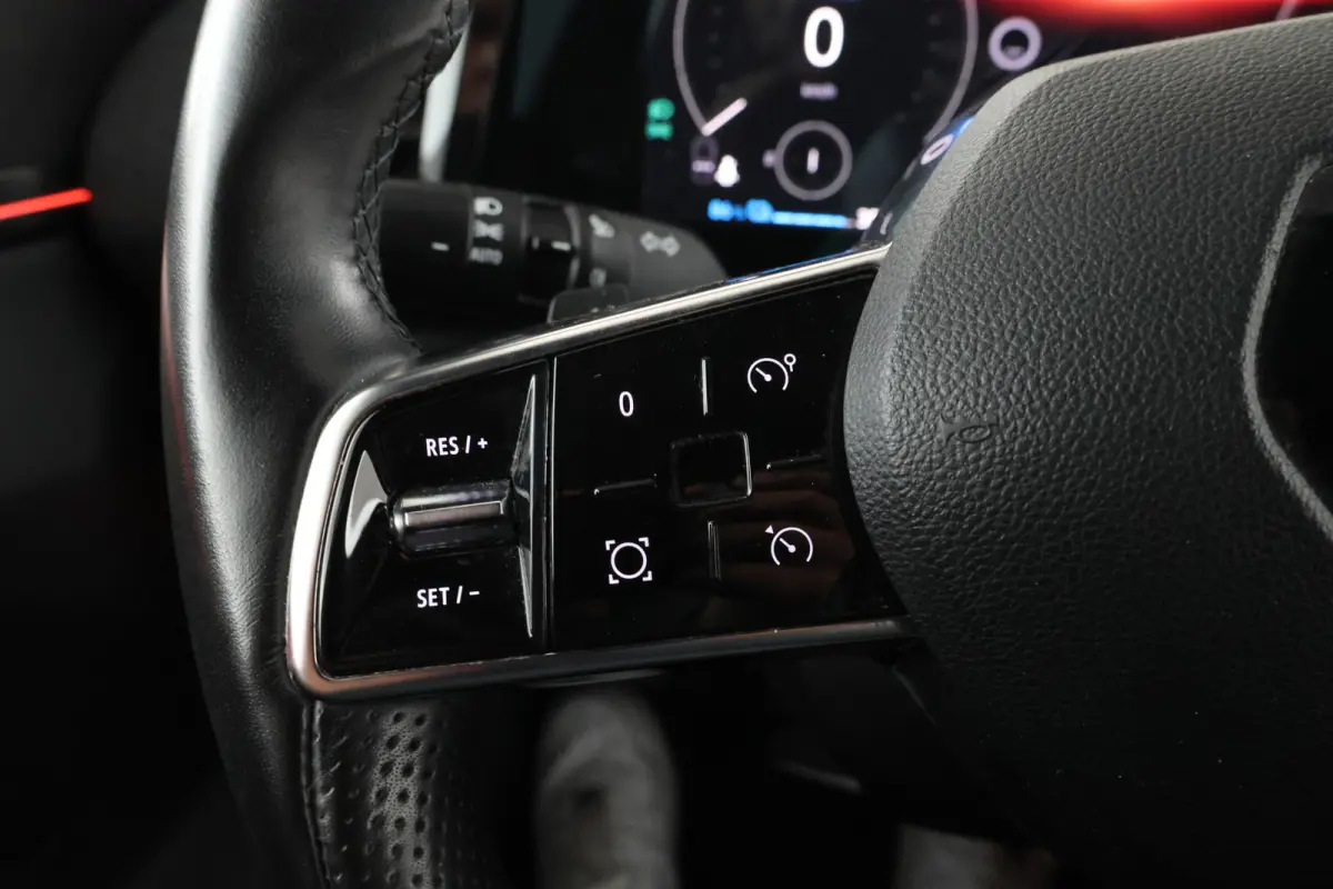 EV60 Optimum Charge Techno Adaptive Cruise, Apple Carplay/Android Auto,