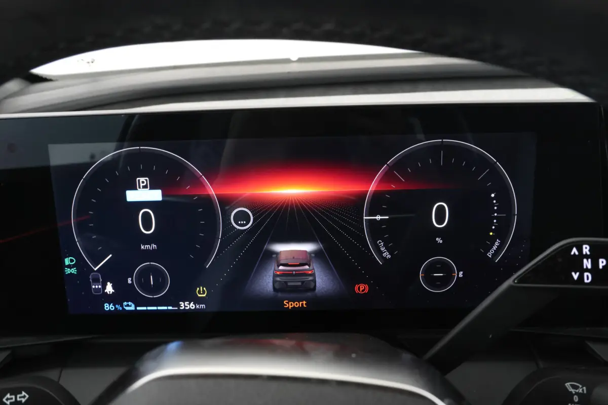 EV60 Optimum Charge Techno Adaptive Cruise, Apple Carplay/Android Auto,