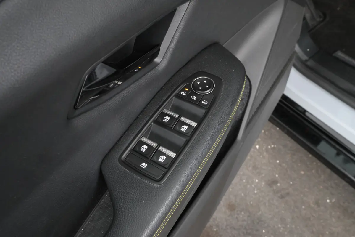 EV60 Optimum Charge Techno Adaptive Cruise, Apple Carplay/Android Auto,