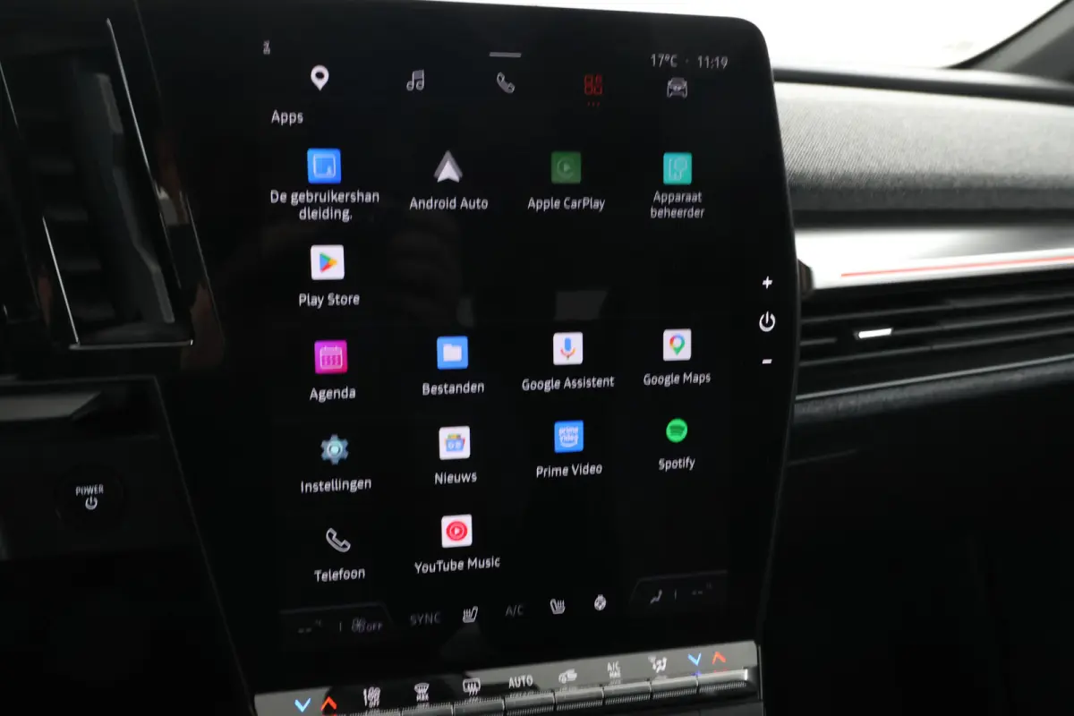 EV60 Optimum Charge Techno Adaptive Cruise, Apple Carplay/Android Auto,