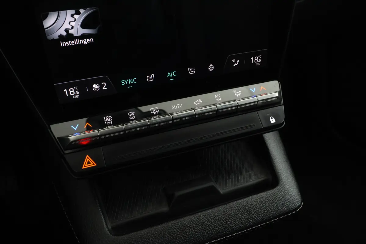 EV60 Optimum Charge Techno Adaptive Cruise, Apple Carplay/Android Auto,