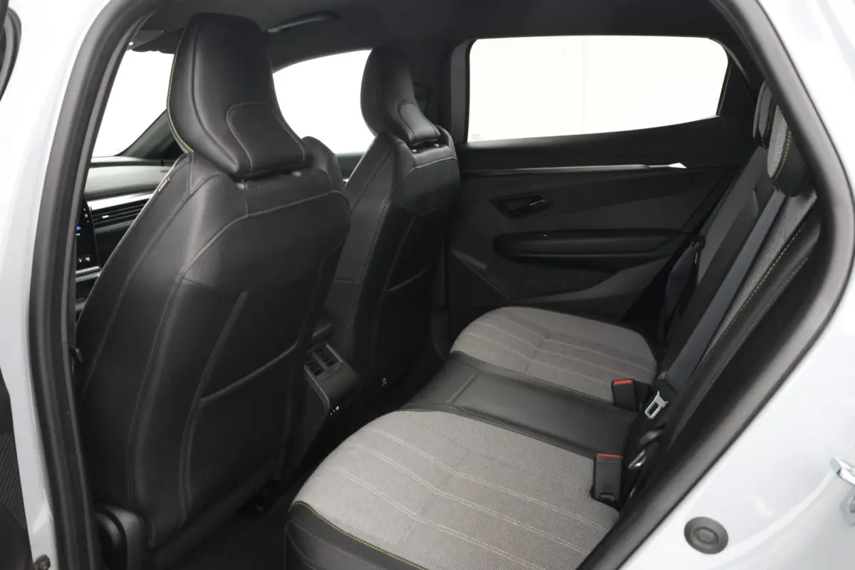 EV60 Optimum Charge Techno Adaptive Cruise, Apple Carplay/Android Auto,