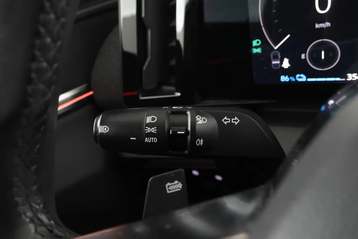 EV60 Optimum Charge Techno Adaptive Cruise, Apple Carplay/Android Auto,