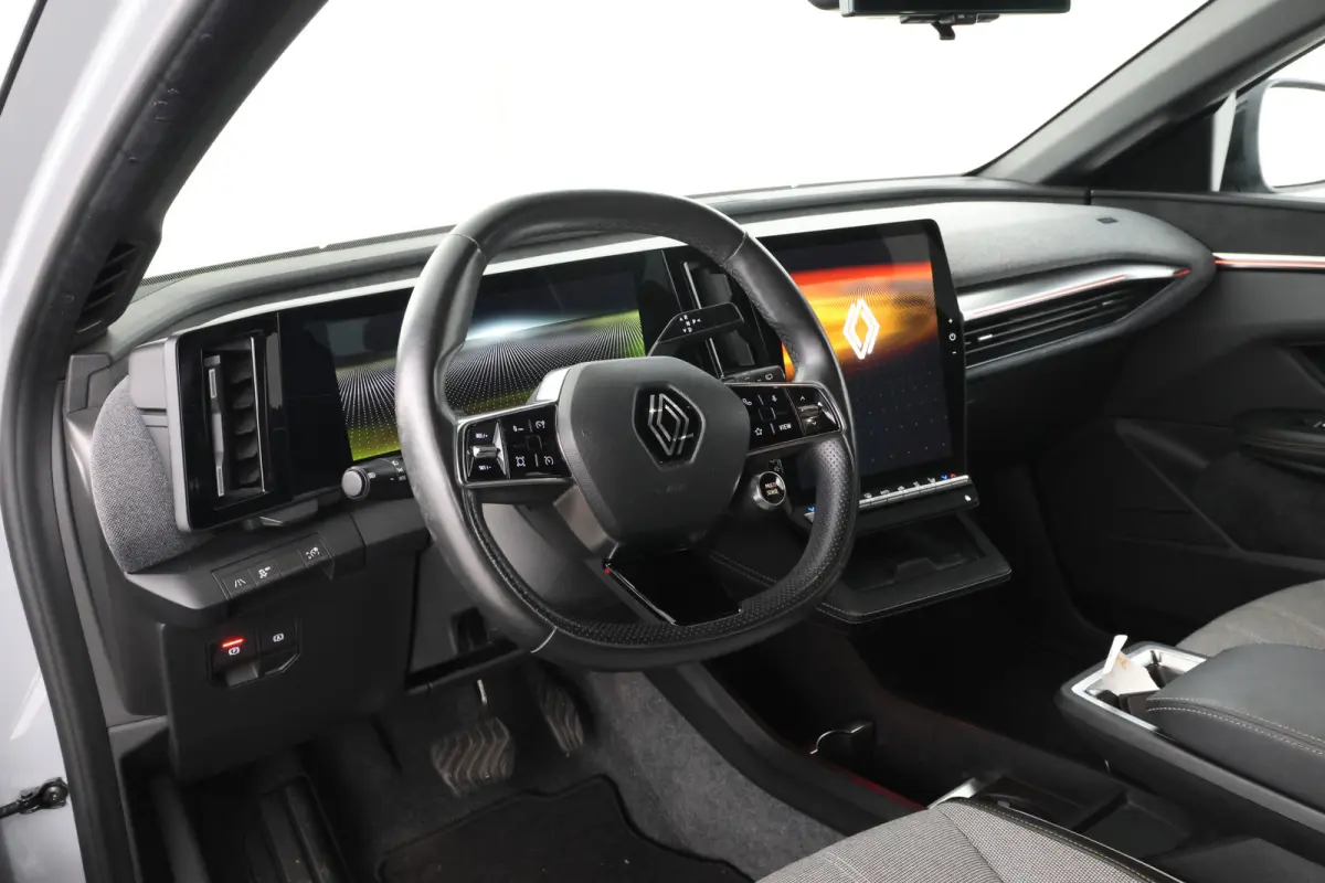 EV60 Optimum Charge Techno Adaptive Cruise, Apple Carplay/Android Auto,
