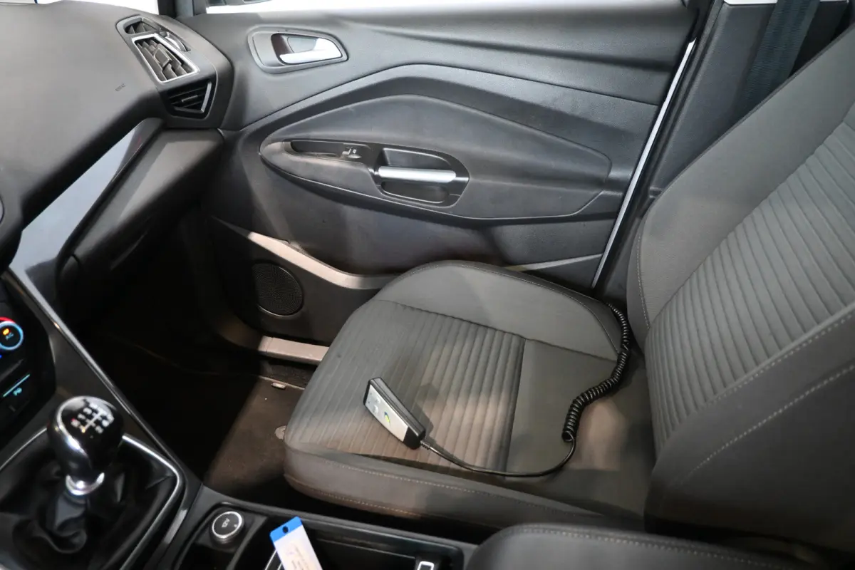 1.0 Titanium Clima Cruise control Navigatie Rijklaarprijs Inruil Mogelijk!