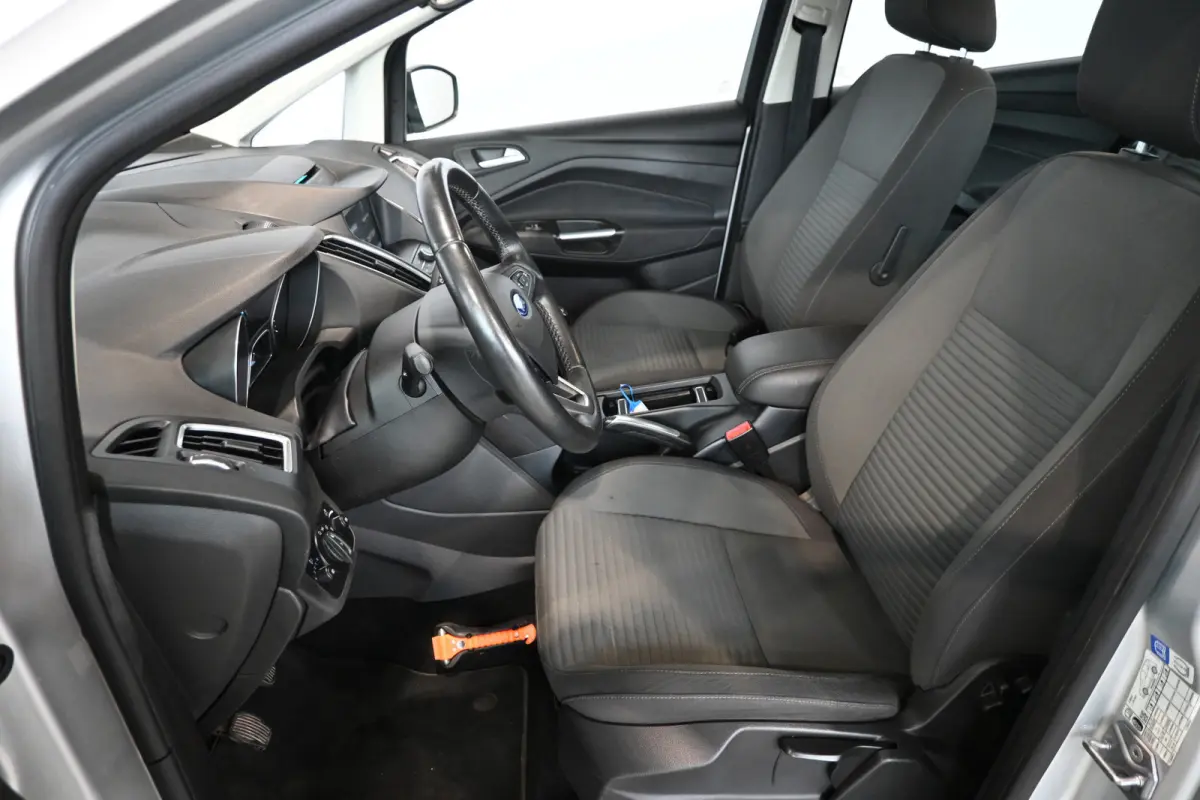 1.0 Titanium Clima Cruise control Navigatie Rijklaarprijs Inruil Mogelijk!