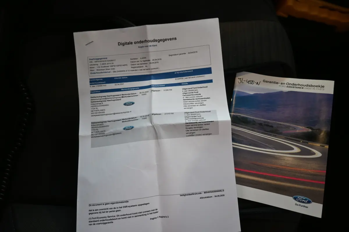 1.0 Titanium Clima Cruise control Navigatie Rijklaarprijs Inruil Mogelijk!