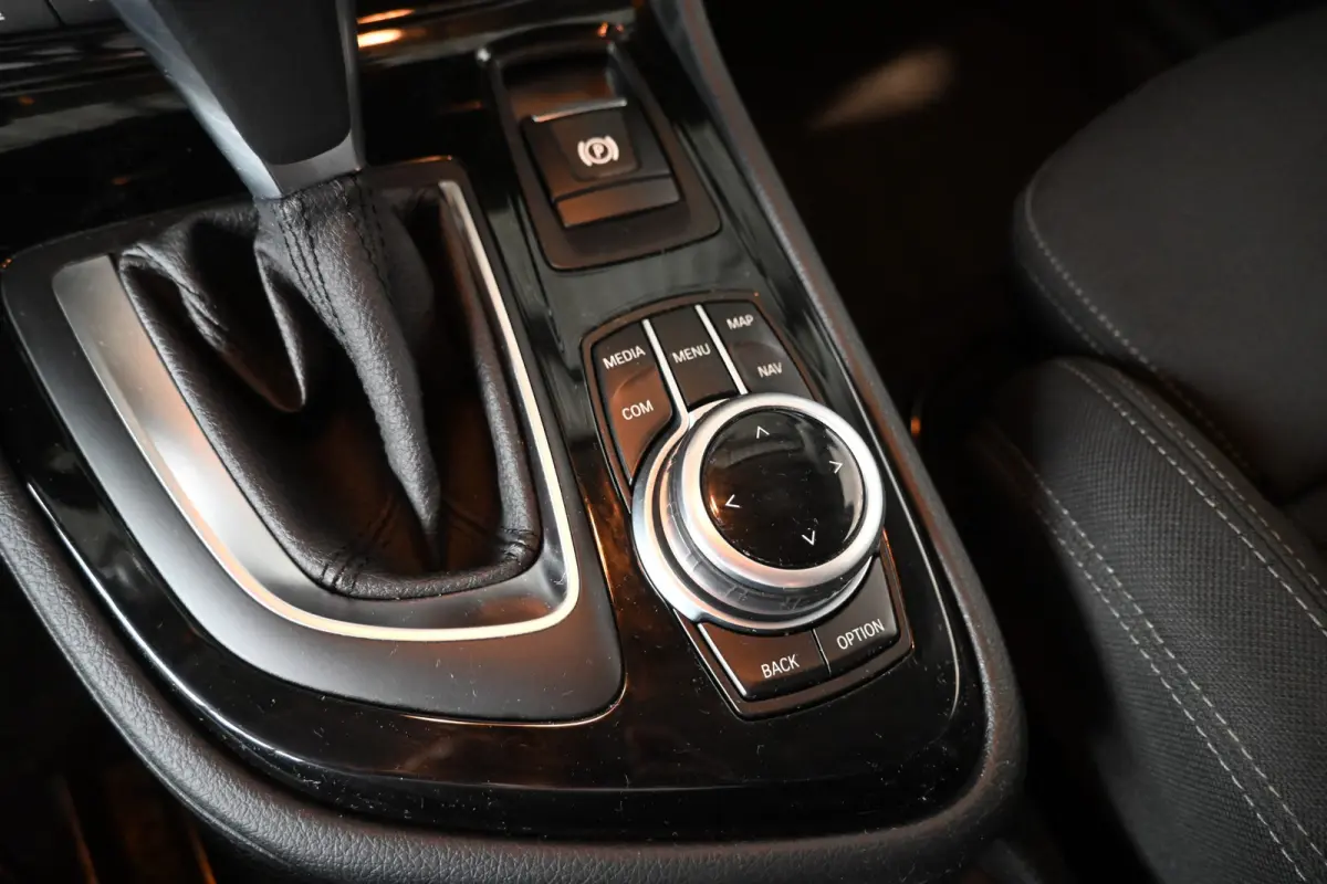 225xe iPerformance xDrive Executive Automaat Navigatie Goed Onderhouden! Inruil Mogelijk!