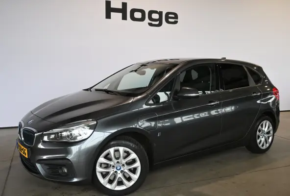 225xe iPerformance xDrive Executive Automaat Navigatie Goed Onderhouden! Inruil Mogelijk!