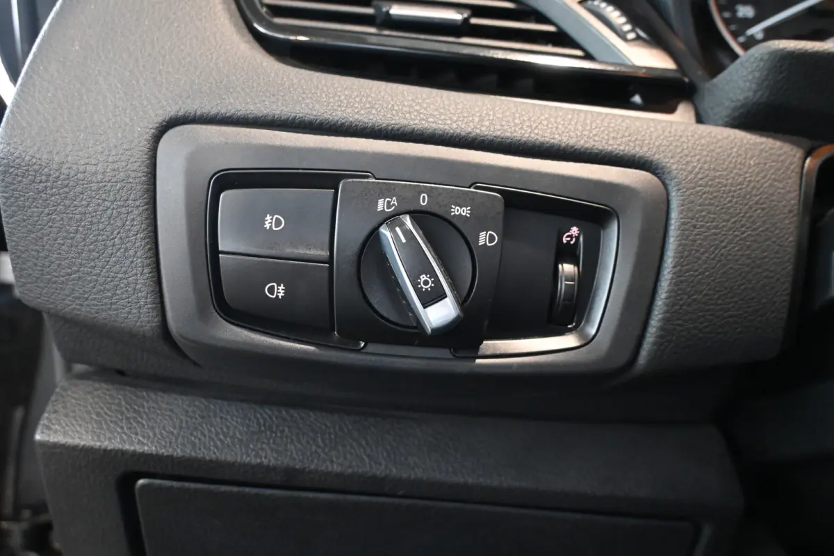 225xe iPerformance xDrive Executive Automaat Navigatie Goed Onderhouden! Inruil Mogelijk!