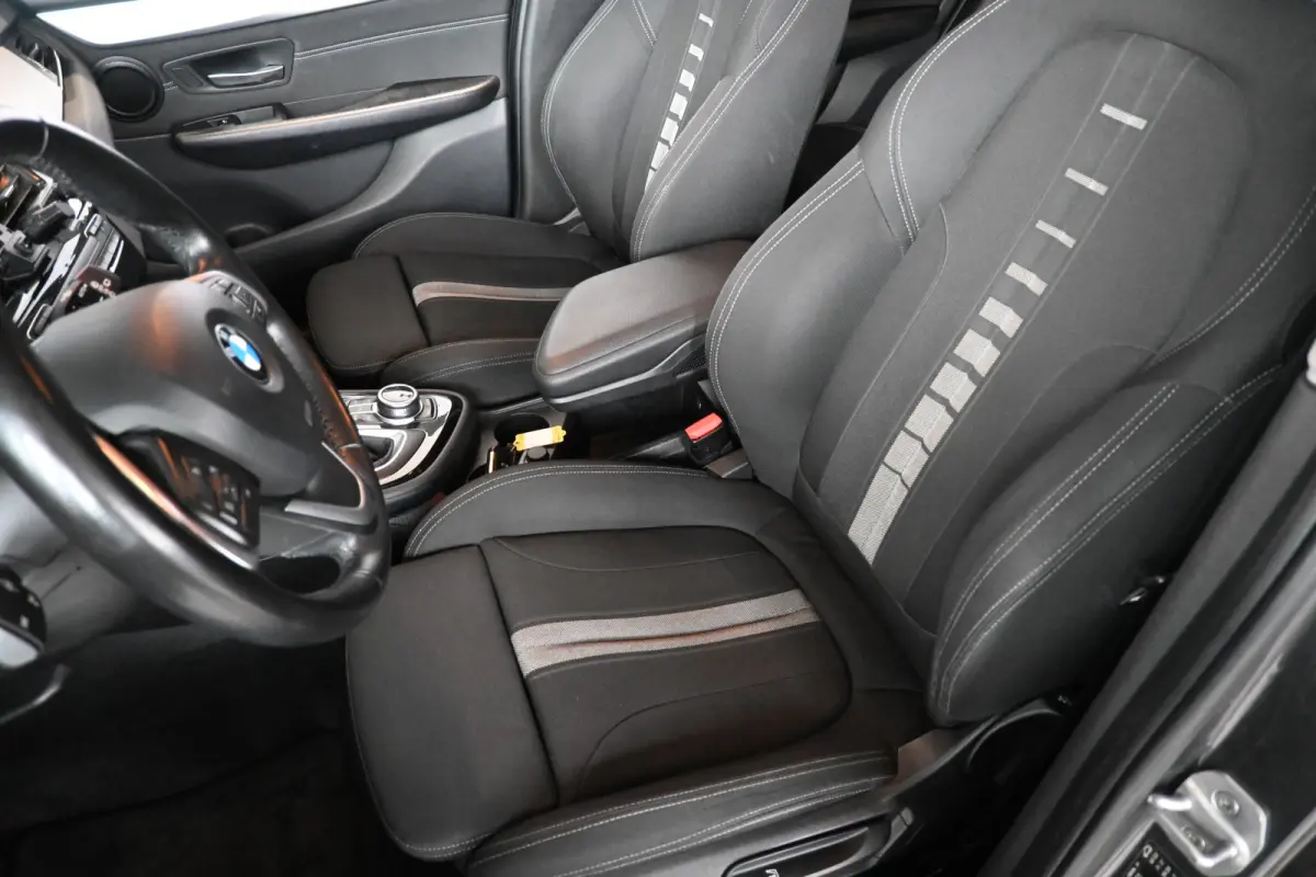 225xe iPerformance xDrive Executive Automaat Navigatie Goed Onderhouden! Inruil Mogelijk!