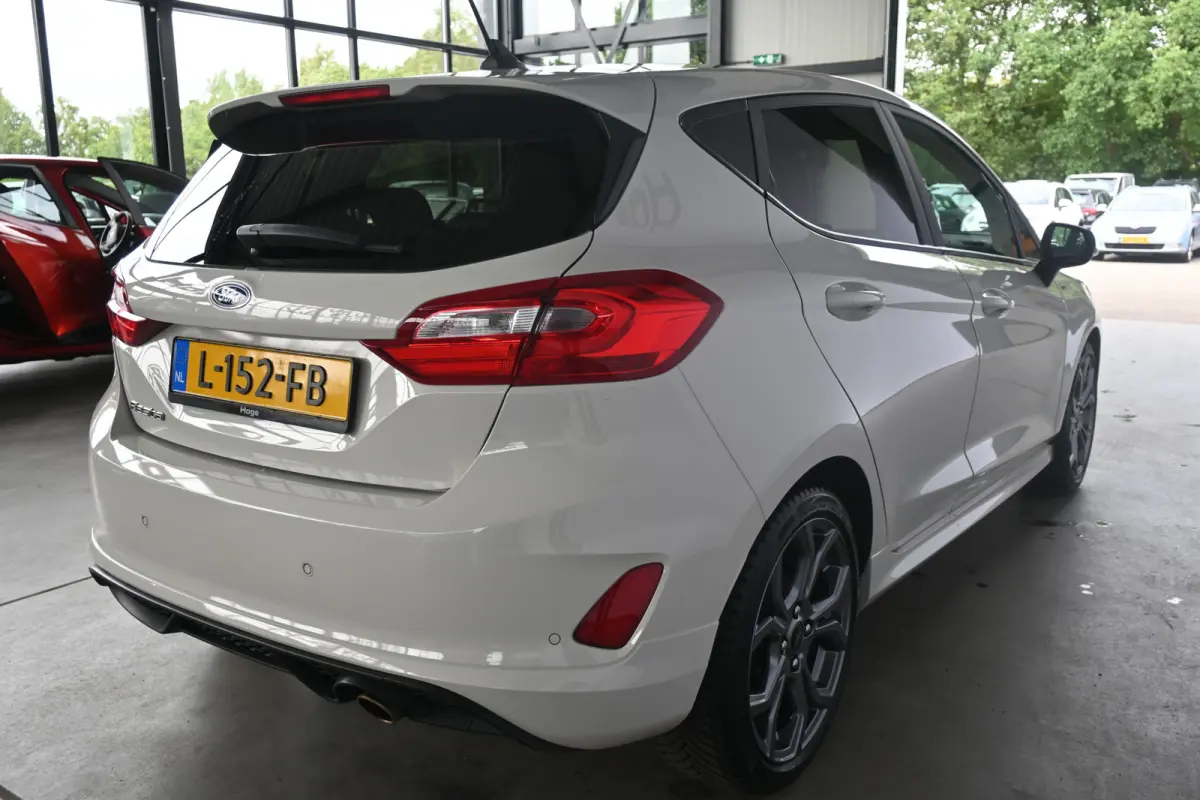 1.0 EcoBoost ST-Line Navigatie Stuur/Stoelverwarming LED Carplay Rijklaarprijs! Inruil Mogelijk!