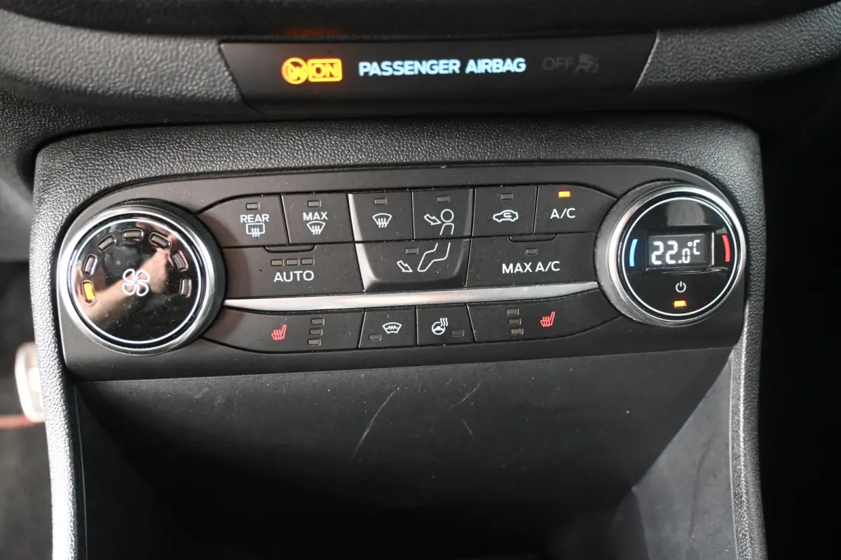 1.0 EcoBoost ST-Line Navigatie Stuur/Stoelverwarming LED Carplay Rijklaarprijs! Inruil Mogelijk!