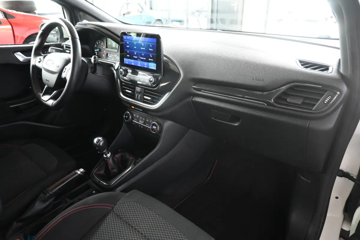 1.0 EcoBoost ST-Line Navigatie Stuur/Stoelverwarming LED Carplay Rijklaarprijs! Inruil Mogelijk!